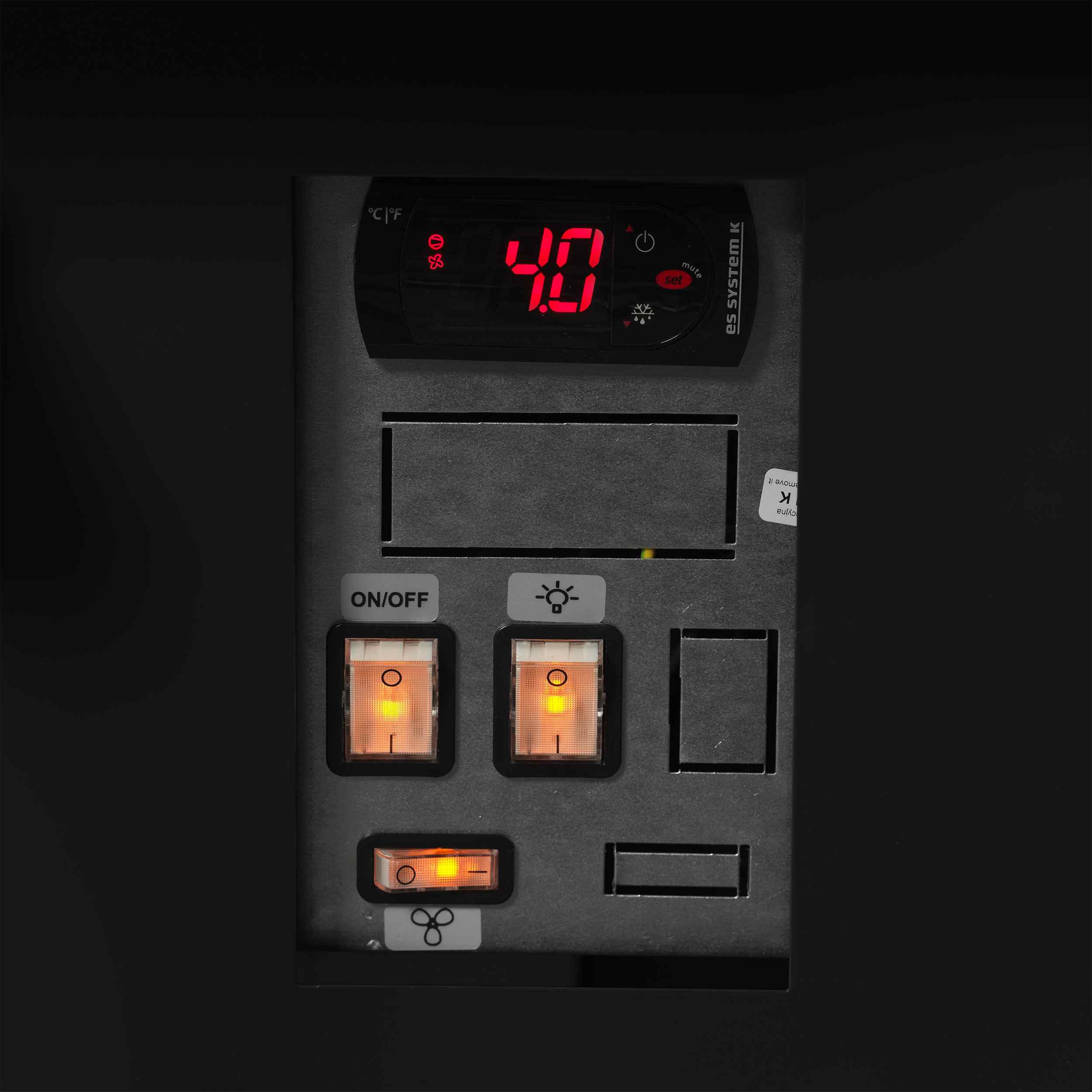 Vitrine de service ventilée professionnelle 947 litres noire - SOCB37582B - Tefcold en cuisine professionnelle
