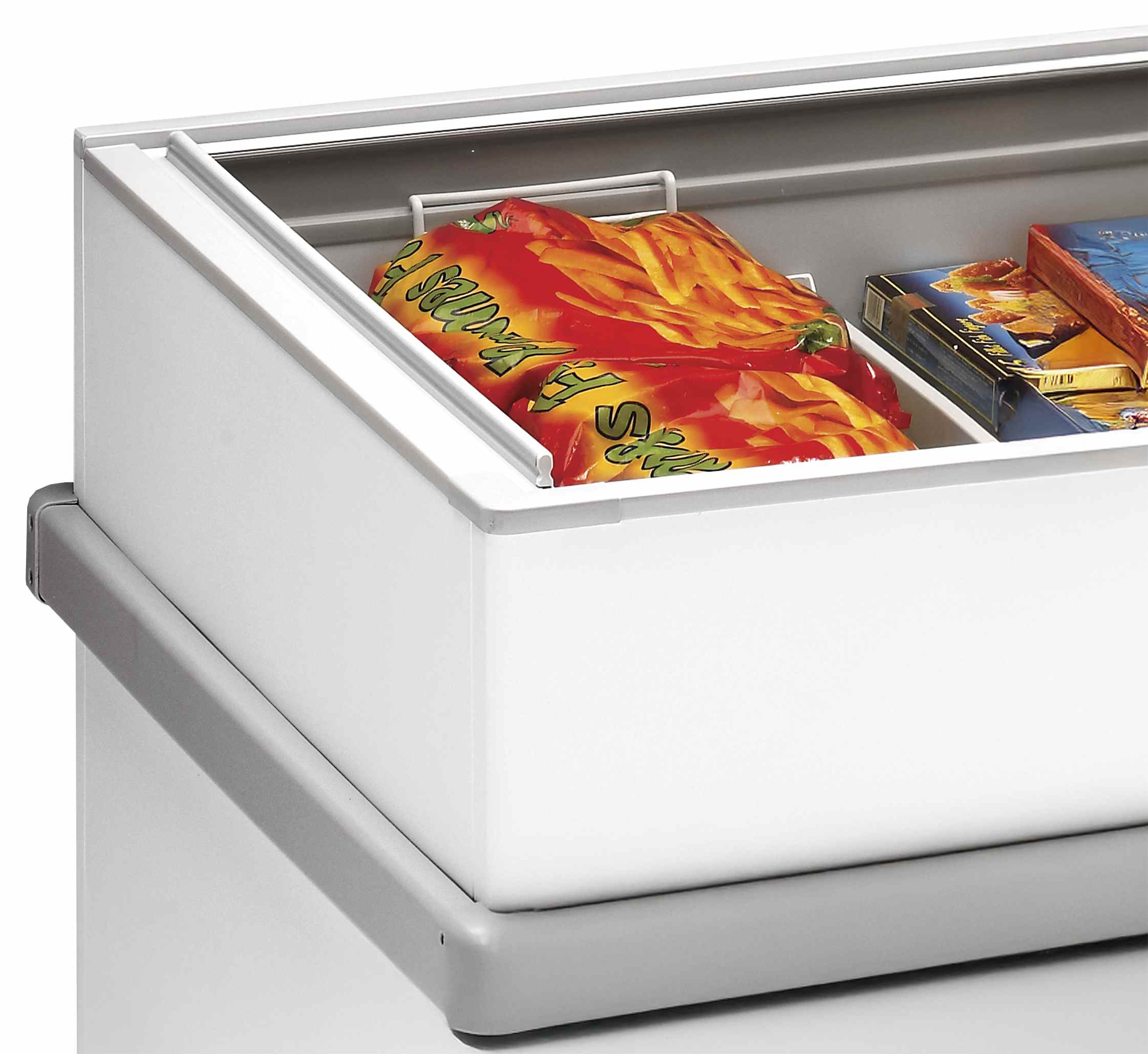 Vitrine réfrigérée professionnelle à couvercles vitrés coulissants 805 litres - SSF250 - Tefcold en cuisine professionnelle
